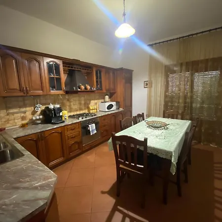 아파트 Tirana Comfort Suites
