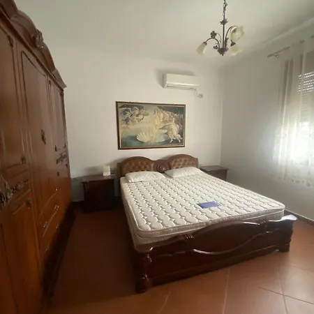 Tirana Comfort Suites 地拉那